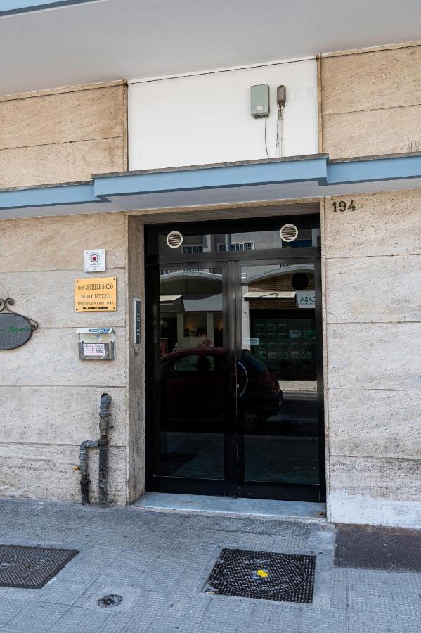 Ferienwohnung Astare -Short Lets In Bari Carrassi- Exterior foto